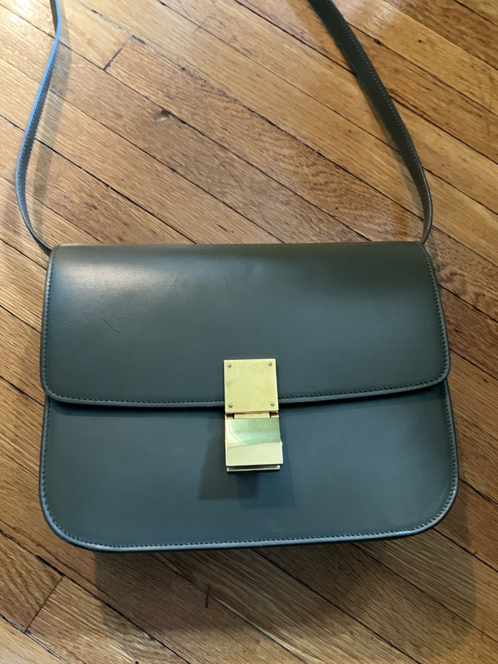 Celine Classic Box in Olive Green - Picture 4 of 15